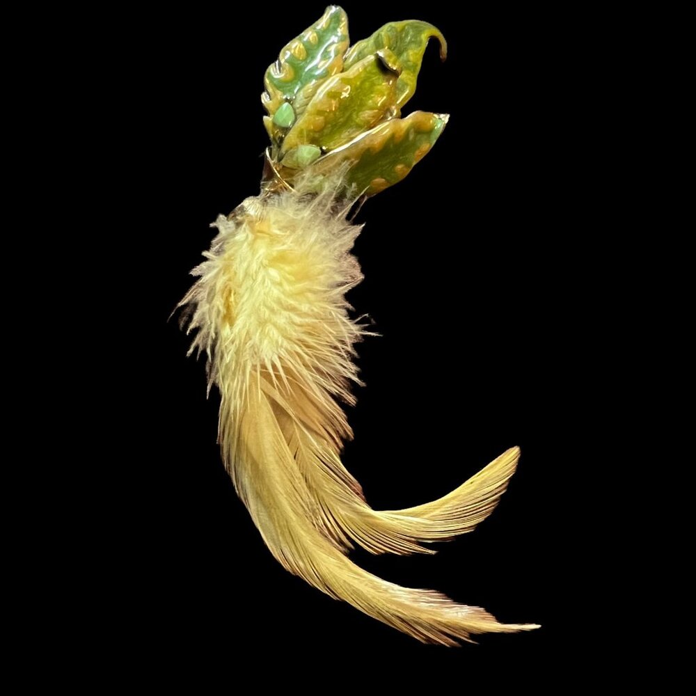 Liz Claiborne Brooch‎ Green Flower Leaves Feather Tail Vintage Gold Tone Pin